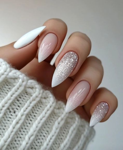 Work Nails, Almond Nails Designs, Spring Nail Art, Trendy Nail Design, Nails 2024, Spring Nail, Minimalist Nails, Classy Nails, Nail Designs Spring