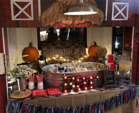 Fall themed hoedown party decorations Country Hoedown Party, Hoedown Party, Bonfire Birthday Party, Bonfire Birthday, Party Planning 101, Country Themed Parties, Wild West Party, Hee Haw, Western Theme Party