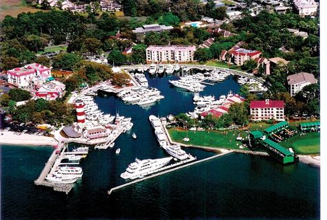 25. Check Out Legendary Harbour Town | 101 Things to Do Hilton Head Sea Pines Hilton Head, Hilton Head Beach, Beach Penthouse, Harbor Town, Harbour Town, Harbour Island, Oceanfront Condo, Hilton Head Island, Beach Getaways