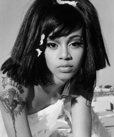 envsn on Twitter: "Happy birthday to Lisa Lopes aka Left Eye, who was an iconic role model in music influence. 👁💕… " Lisa Nicole, Lisa Left Eye, Left Eye, Hip Hop And R&b, Female Rappers, Girls Rock, Black Culture, The Villain, Our Lady