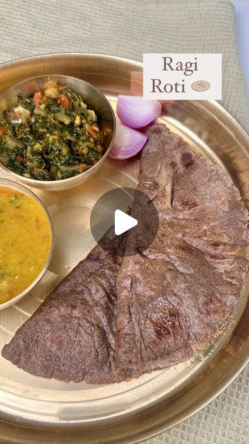 Ragi Roti Recipe Video, Healthy Roti Recipe, Ragi Roti Recipe, Ragi Flour Recipes, Ragi Chapati, Ragi Recipe, Soft Roti Recipe, Ragi Roti, Ragi Recipes