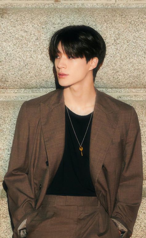 Jeno Boyfriend Material, Nct Dream Jeno, Nct Jeno, Putao, Jaehyun Nct, Love Can, Boyfriend Pictures, Golden Age, Boyfriend Material