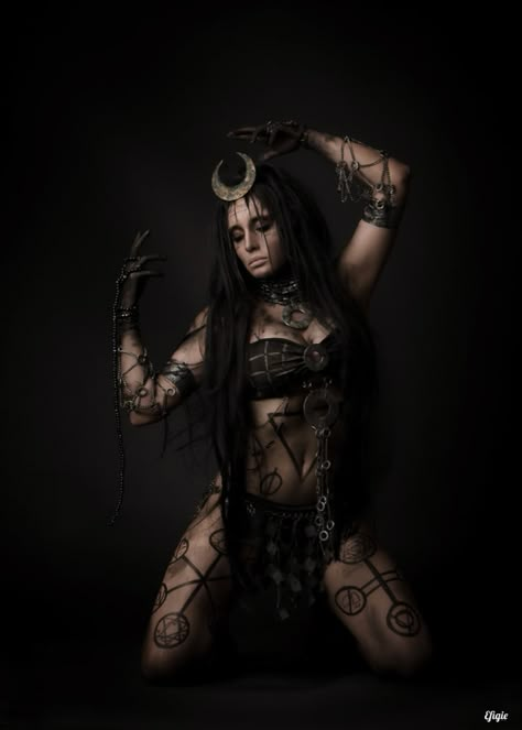 The Enchantress Costume, Enchantress Costume Diy, Enchantress Costume Halloween, Disfraz Halloween Original, Fun Halloween Makeup, Enchantress Costume, Enchantress Cosplay, Magick Crafts, Boy Snaps