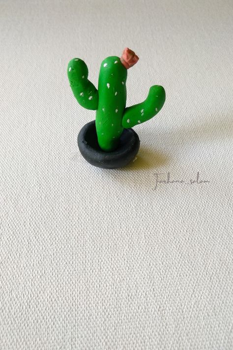 Cactus Clay, Clay Cactus, Clay Inspo, Diy Air Dry Clay, Cactus Diy, Mini Cactus, Clay Crafts Air Dry, Clay Miniatures, Molding Clay