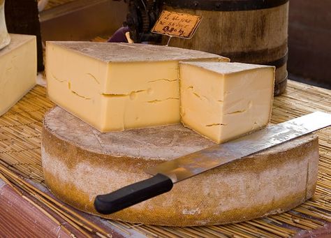 Cheese Names You're Probably Mispronouncing - PureWow Swiss Cheese Recipes, Cheese Names, Bacon Chocolate Chip Cookies, Swiss National Day, Leek Tart, Swiss Fondue, Different Types Of Cheese, Roasted Grapes, Fondue Night