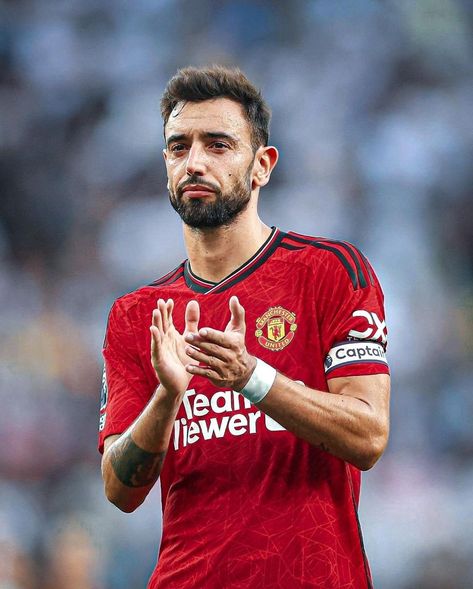 Bruno Fernandes Manchester United, Bruno Fernandez, Arsenal Fc Logo, B Letter Images, Manchester United Premier League, Bruno Fernandes, Manchester United Wallpaper, Letter Images, مانشستر سيتي