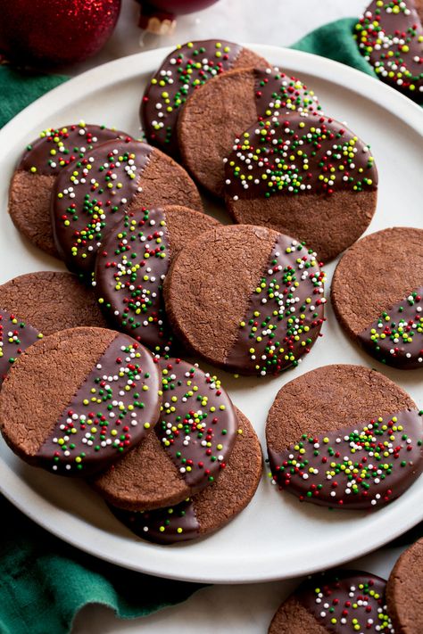 Chocolate Shortbread Cookies Shortbread Cookies Recipes, Classy Desserts, Chocolate Shortbread Cookies Recipes, Shortbread Bites, Simple Cookie, Chocolate Shortbread, Chocolate Shortbread Cookies, Dipped Cookies, Shortbread Recipes