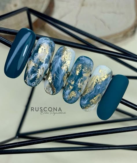 Black And Blue Gel Nails, Nail Marble Designs, Marble Gel Nail Designs, Nail Art Designs Marble, Marmer Nails, Blue Wedding Nail Designs, Nail Design Marble, Colorful Marble Nails, Nail Designs Marble