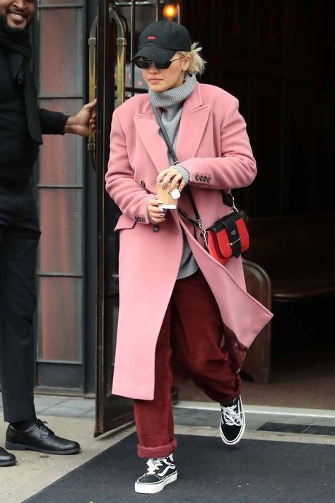 11 Low-Maintenance Winter Outfits Celebs Swear By | Who What Wear Celebrity Winter Style, Pink Fur Coat, Simple Winter Outfits, Winter Outfits Warm, Cold Weather Outfit, Black Leather Leggings, Stylish Winter Outfits, Winter Outfits Cold, Fall Winter Wardrobe