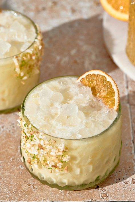 Orange Coconut Creamsicle Drink Recipe (Cocktail/Mocktail) Orange Cream Drink, Coconut Mocktail, Creamsicle Drink, Coconut Cocktail, Coconut Drink, Orange Cocktail, Cocktail And Mocktail, Boozy Drinks, Fancy Drinks