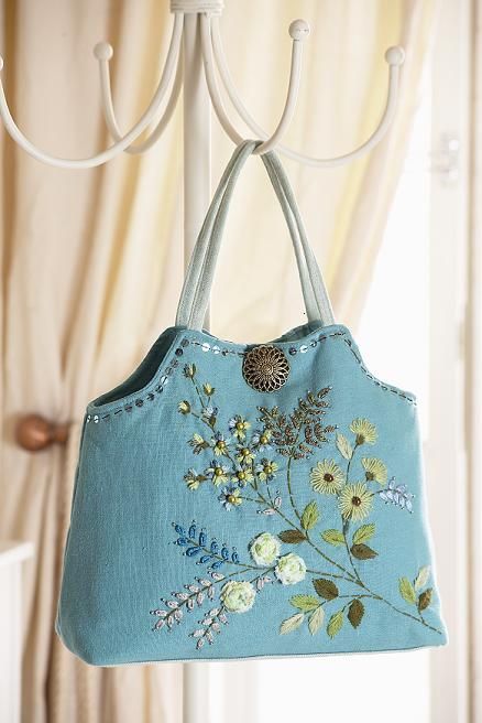 http://www.thesewingdirectory.co.uk/forest-blooms-bag/ Embroidered Handbag, Pola Sulam, Embroidery Bags, Handbags Luxury, Sewing Bags, Patchwork Bags, Craft Bags, Embroidered Bag, Felt Bag