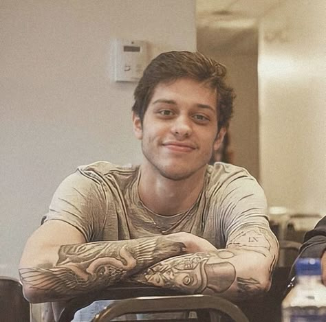 Pete Davidson, John Mulaney, Ideal Boyfriend, Perfect Boy, Hottest Celebrities, Pretty Men, Celebrities Male, Role Models, Celebrity Crush