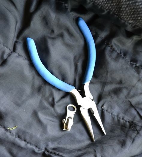 Replacing A Zipper Pull, How To Replace A Zipper Pull, Repairing Clothes, Zipper Problems, Clothing Makeovers, Fix Broken Zipper, Zipper Sewing, Fix A Zipper, Zipper Repair