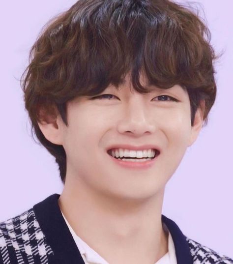 Taehyung Romantic, Taehyung Boxy Smile, Boxy Smile, Pelo Cafe, Taehyung Smile, V Smile, Smile Pictures, Smile Icon, Fire Image