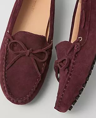 Suede Driving Mocassin Loafers Womens Driving Loafers, Female Features, Suede Moccasins, Driving Moccasins, Driving Loafers, Toe Designs, Travel Style, Leather Fashion, Moccasins