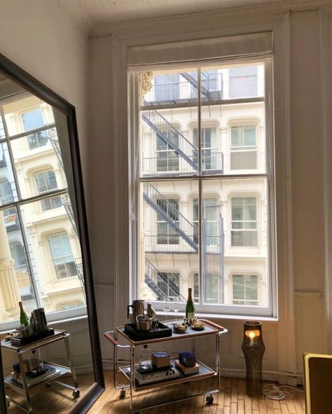 Book And Coffee, Apartment Goals, Dream Apartment, Soho Nyc, Dream Decor, Interior Inspo, My New Room, House Inspo, Apartment Living