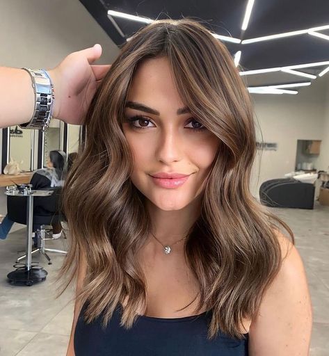 Top 30 Best Hair Colors for People with Brown Eyes Brushlight Hair Brown, Light Brown Balayage On Dark Hair, Hair Colour For Brown Skin, Pamper Ideas, Hair Color For Brown Eyes, Balayage Hair Caramel, Hair Color For Fair Skin, Rambut Brunette, Best Hair Color