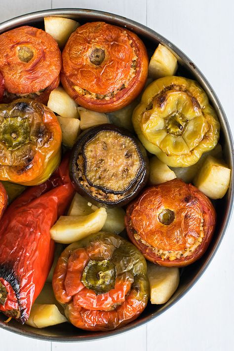 Meatless Greek Stuffed Vegetables (Gemista) Greek Sauteed Vegetables, Greek Stuffed Cabbage, Middle Eastern Stuffed Vegetables, Greek Stuffed Peppers Vegetarian, Gemista Recipe, Briami Greek Vegetables, Summer Dishes, Different Vegetables, Vegan Dishes