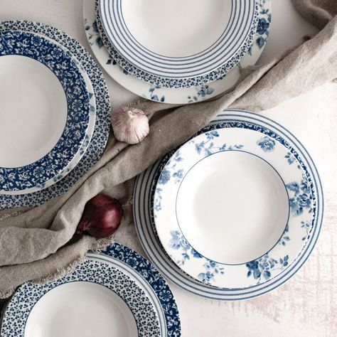 10 WAYS TO GIVE THANKS | Laura Ashley Modern Dinner Table, China Dinnerware Sets, Bone China Dinnerware, China Rose, 4 Plates, White Dinnerware, Patterned Plates, Plate Display, Candy Stripes