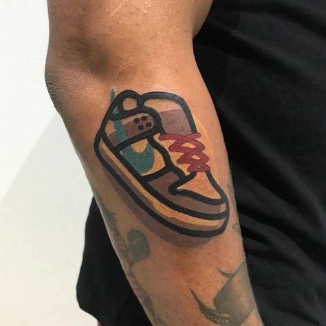 NIKE SB NEWCASTLE DESTRUTTURATA. Nike Shoe Tattoo, Mambo Tattoo, Sb Tattoo, Nike Tattoo, Skin Color Tattoos, Colour Tattoo For Women, Contemporary Pop Art, Sticker Tattoo, Old School Tattoo Designs