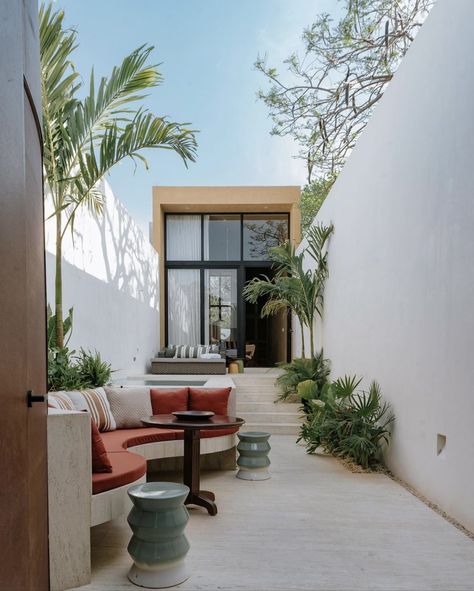 Private Courtyard, Best Homes, Apartment Guide, Merida Mexico, Garage Apartment, Indoor Design, Patio Interior, Floor To Ceiling, Floor To Ceiling Windows