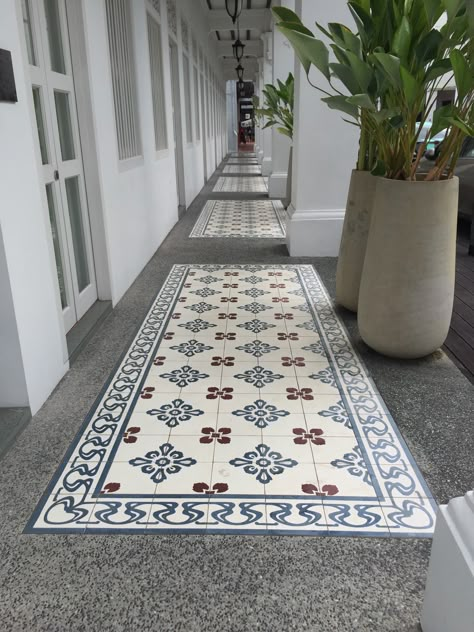 Outside Flooring Ideas, Porch Tile Ideas, Traditional Tile Design, Floor Pattern Design, Hall Tiles, Outside Flooring, Bali Style Home, Floor Tiles Design, Indian Bedroom Decor