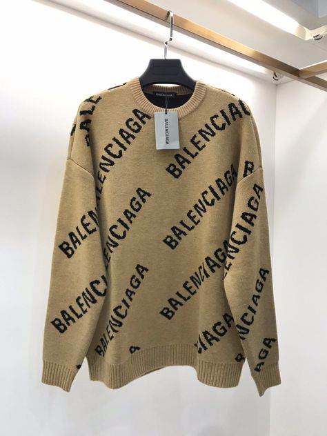 Balenciaga Sweater, Lux Fashion, Cat Houses, Balenciaga Clothing, Branded Outfits, Hype Clothing, Balenciaga Women, Cat Beds, Baggy Clothes