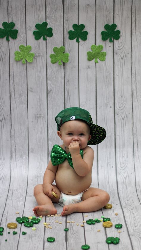 Baby St Patricks Day Pictures, March Baby Photoshoot, Mardi Gras Pictures, Baby Holiday Photos, St Patricks Day Pictures, George Hats, March Baby, First Year Photos, Baby Pics