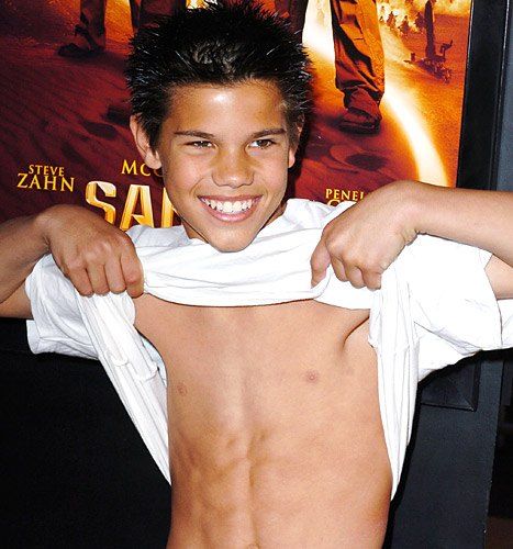 Sumrak Saga, Taylor Lautner Twilight, Taylor Lautner Shirtless, Drunk Pictures, Jacob Black Twilight, Jacob And Bella, Austin Moon, Team Jacob, Steve Mc