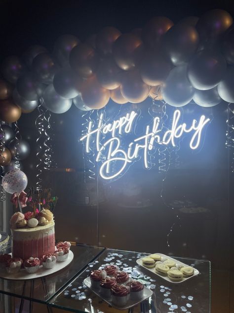 Big neon lights with “happy birthday” Light Up Happy Birthday Sign, Happy Birthday Light Up Sign, Neon Birthday Sign, Neon Happy Birthday Sign, Happy Birthday Zara, Happy Birthday Led Light, Astro Birthday, Happy Birthday Neon Light, Birthday Lighting