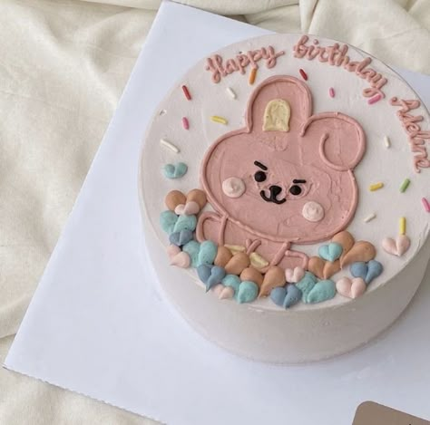 Cooky Cake Bt21, Cake Bt 21, Korean Cake Bt21, Bt21 Cake Birthday Ideas, Korean Cake Bts, Bts Inspired Cake, Bts Cake Birthday Ideas, K Pop Cake, Jungkook Cake Ideas