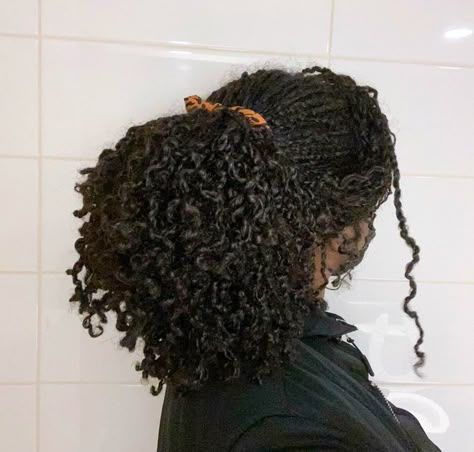 Cabello Afro Natural, Quick Natural Hair Styles, Natural Hair Twists, Girls Natural Hairstyles, Mini Twists, Pelo Afro, Protective Hairstyles Braids, Pretty Braided Hairstyles, Natural Curls Hairstyles