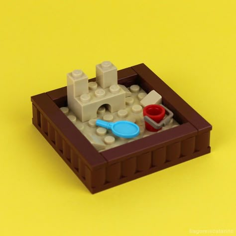 Lego Backyard Ideas, Lego City Build Ideas, Lego Accessories Diy, Random Lego Builds, Lego Tips And Tricks, Tiny Lego Creations, Simple Lego Builds Instructions, Cool Things To Build With Legos, Simple Lego Ideas