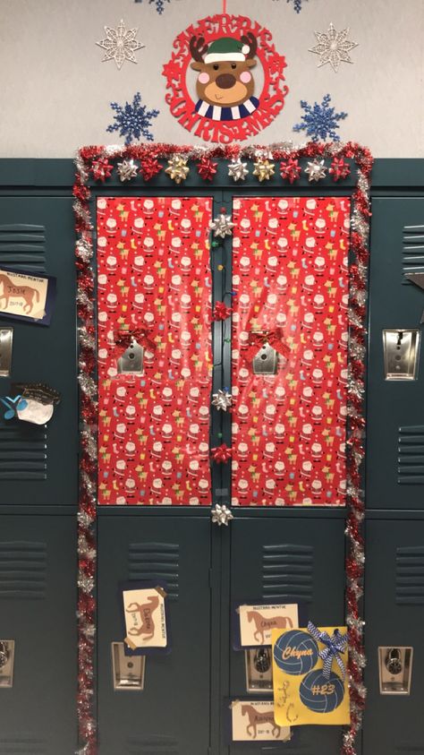 Christmas Locker Decorating Winter Locker Decorations, Locker Decorations Christmas, Christmas Locker Decorating Contest, Christmas Locker Ideas, Christmas Locker Decorations Schools, Locker Christmas Decorations, Christmas Locker Decorations Ideas, Christmas Locker Decorations, Christmas Decir