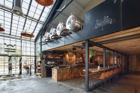 Brewery Design Interior, Beer Brewery Design, Distillery Bar, Taproom Design, Modern Brewery, Beer Garden Ideas, Brewery Taproom, Beer Factory, Brewery Restaurant