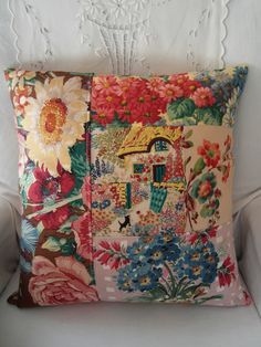 Vintage Linens Repurposed, Cottage Cushions, Cushion Inspiration, Cushion Ideas, Make A Pillow, Sewing Cushions, Upcycle Repurpose, Fabric Patchwork, Patchwork Cushion