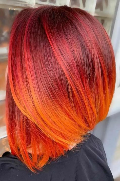 Fire Hair Color, Cheveux Oranges, Fire Hair, Short Red Hair, Pulp Riot, Medium Length Hairstyles, Hairstyles For Thick Hair, Beautiful Hair Color, Bright Hair