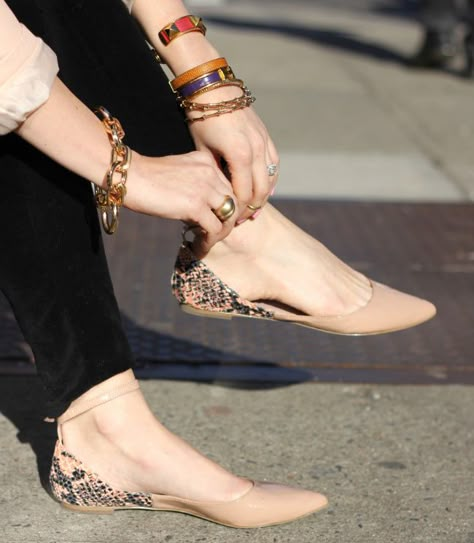 Nude Flats, Cute Flats, Fabulous Shoes, On The Ground, Crazy Shoes, Pretty Shoes, Shoe Obsession, Shoe Lover, Beautiful Shoes