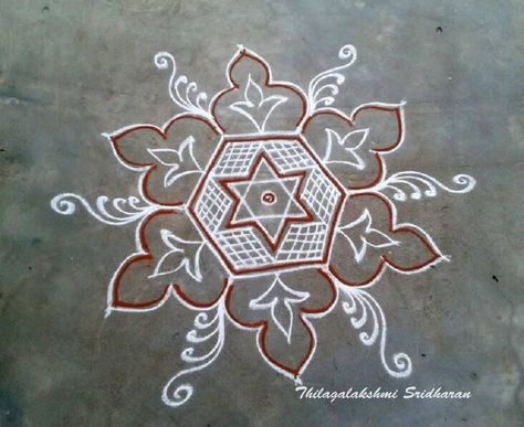 https://www.facebook.com/thilaga.rangoli.crafts/photos/pb.1479552488982626.-2207520000.1445234303./1560712597533281/?type=3 Mandne Diwali, Kolam Dots, Green Canvas Art, Design Rangoli, Scrub Diy, Rangoli Simple, Simple Rangoli Designs Images, Rangoli Ideas, Rangoli Kolam Designs