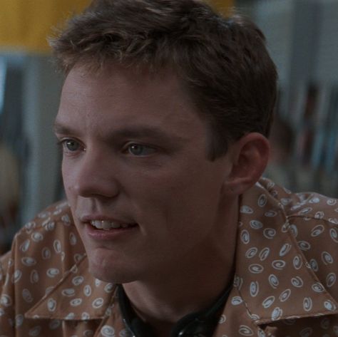 Film Geek Aesthetic, Stew Scream, Stu Macher Cosplay, Ghostface Stu Macher, Stu Scream Icon, Stu Macher Tongue, Hallie Mcdaniel, Ghostface 1996, Stu Macher Pfp