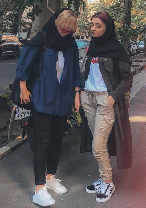 Iran Fashion Street Styles, Iranian Women Fashion Tehran Iran, Persian Fashion Street Styles, Iran Street Style, Persian Street Style, Hijabi Fashion Summer, Tehran Street, Tehran Street Style, Iranian Style