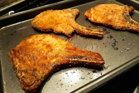 Hawaiian Pork Chops Baked, Award Winning Recipes First Place, Oven Fried Pork Chops, Hawaiian Pork Chops, Hawaiian Pork, 30seconds Food, Pork Chop Recipe, Easy Pork Chops, Fried Pork Chops