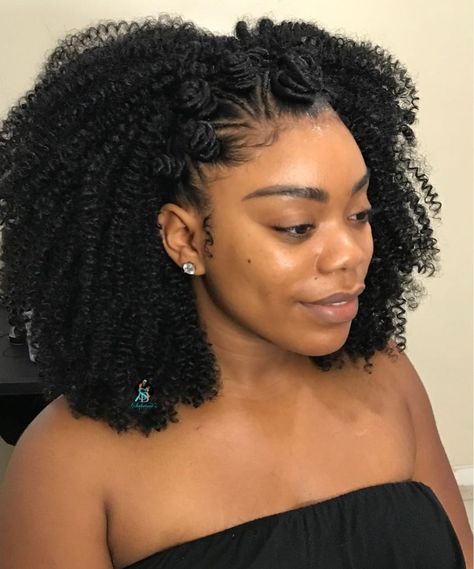 10 Styles That Will Make Your Crochet Braids Feel New Again #refinery29 https://www.refinery29.com/en-us/crochet-braids#slide-1 Cute Crochet Hairstyles, Braids And Cornrows, Ladies Hairstyles, Slick Ponytail, Hot Hairstyles, Braid Updo, Blonde Box Braids, Crochet Patterns Easy, Crochet Hairstyles