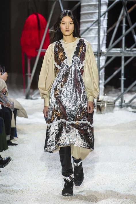 Calvin Klein Runway, Calvin Klein 205w39nyc, 2018 Fashion, Raf Simons, Runway Collection, Fall Fashion Trends, Fall 2018, New York Fashion Week, Fashion Item