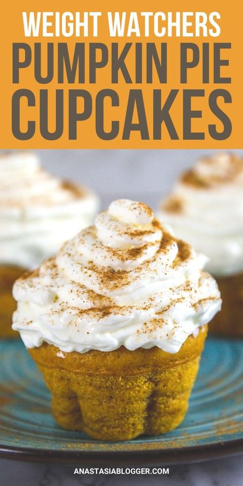 These are delicious pumpkin pie cupcakes. They are a perfect healthy Weight Watchers dessert and awesome for parties! #weight_watchers #ww #cupcakes #dessertrecipes #desserts #healthyrecipes Ww Cupcakes, Weight Watchers Pumpkin Pie, Weight Watchers Pumpkin, Pumpkin Pie Cupcakes, Pie Cupcakes, Weight Watchers Snacks, Ww Desserts, Thanksgiving Food Desserts, Weight Watchers Desserts