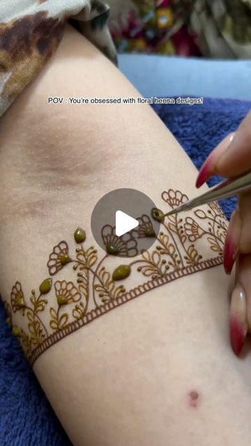 MISHMA KAMAL | 🇮🇳 HENNA ARTIST on Instagram: "Bridal henna beginnings ft. Florals🌼" Floral Mehndi Designs, Floral Mehndi, Floral Henna, Floral Henna Designs, Henna Artist, Bridal Henna, Mehndi Design, Artist On Instagram, Henna Designs