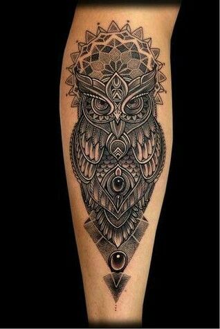 Mens Owl Tattoo, Tattoo Calf, Tato Mandala, Owl Tattoo Sleeve, Geometric Owl Tattoo, Owl Tattoo Drawings, Tato Tradisional, Geometric Owl, Owl Tattoo Design