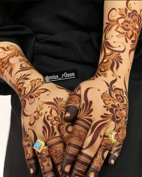 Henna designs, also known as Mehndi designs, are intricate and beautiful patterns typically applied to the skin using henna paste. These designs are often used for celebrations and special occasions, particularly in South Asia, the Middle East, and North Africa. forget me not flower tattoo pheonix tattoo for women summer henna designs kalogeras sisters phoenix tattoo feminine rising phoenix tattoo feminine forget me not flower tattoo ocean tattoos sleeve for women cow skull tattoo flowers Tattoo Pheonix, Pheonix Tattoo For Women, Summer Henna Designs, Forget Me Not Flower Tattoo, Summer Henna, Rising Phoenix Tattoo, Phoenix Tattoo Feminine, Eid Mehndi, Khafif Mehndi Design