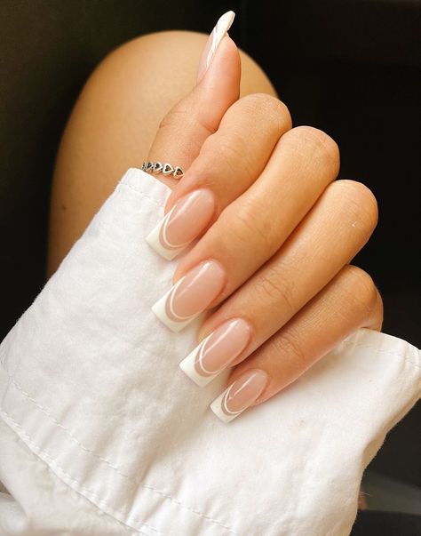 white french tip ideas 🤍 Acrylic Nails Ideas Short French Tip, French Too Square Nails, French Tip And Lines Nails, White Top Nails French Tips, White Line French Nails, White Tip Acrylic Nails Designs, Cute Nails With White Tips, French Design Nails White, French Tip Acrylic Nails With Design White