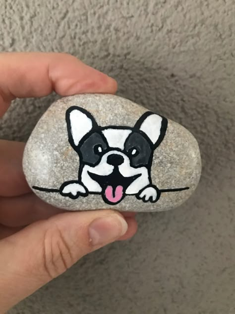 Dog Stone Painting, Cool Rock Painting Ideas Animals, Painted Rocks Ideas Easy Animals, Painted Dog Rocks, Dog Painted Rocks Ideas, Dog Rock Painting Ideas, Dog Painted Rocks, Rock Painting Dogs, Dog Rock Painting